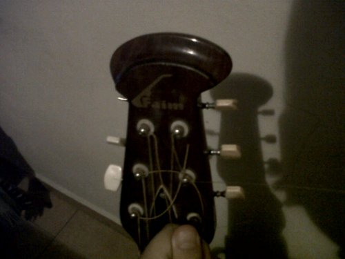 guitarra electroacustica faim en Tandil - Región 20