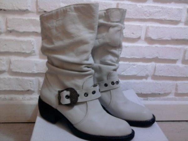 Botas de Cuero color hueso 38 Nuevas