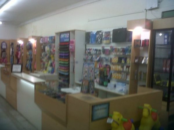 VENDO ESTANTERIAS COMERCIALES