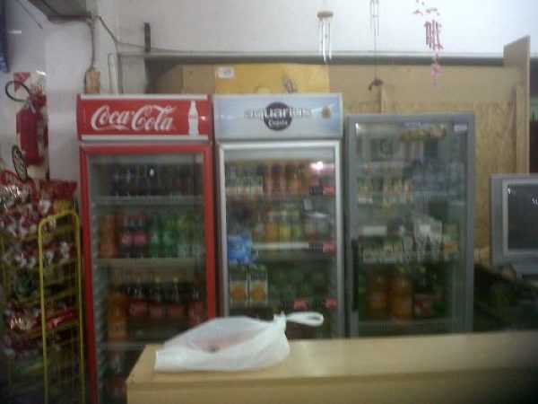 VENDO ESTANTERIAS COMERCIALES