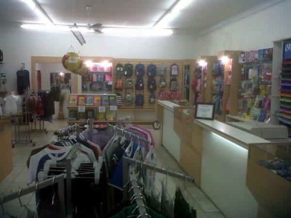 VENDO ESTANTERIAS COMERCIALES