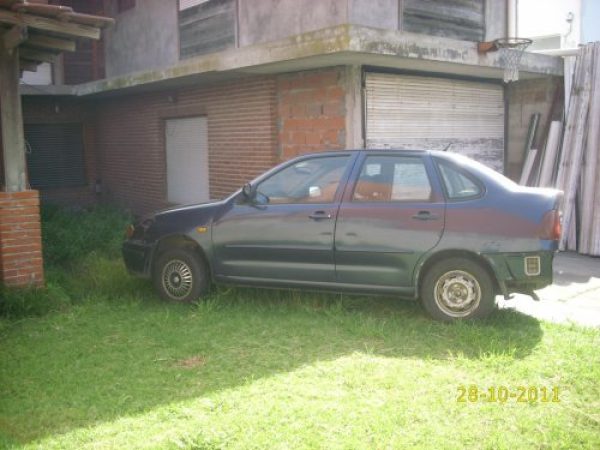 VENDO POLO URGENTE
