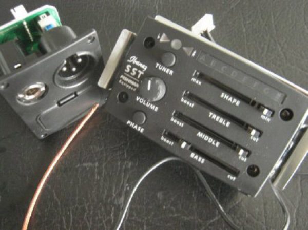 Mic + Afinador Fishman Ibanez guitarra