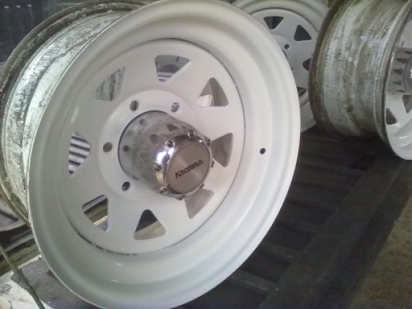 LLANTAS 15 X 7" 