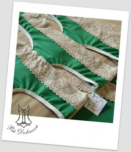 Bombachas con detalles en puntillas