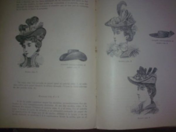 Libro antiguo de corte y confeccion