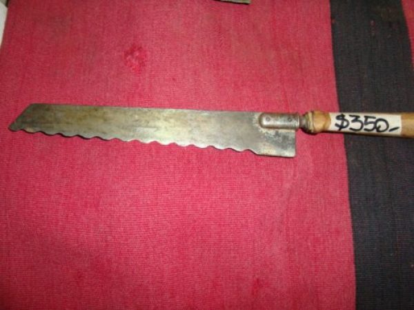 Antiguo cuchillo Pan