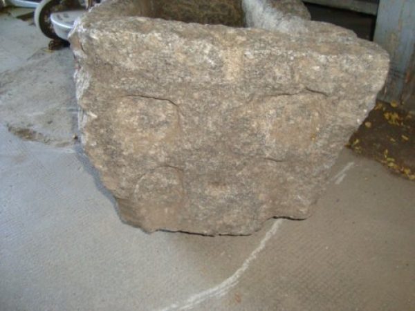 pileta de piedra Muy Tallada