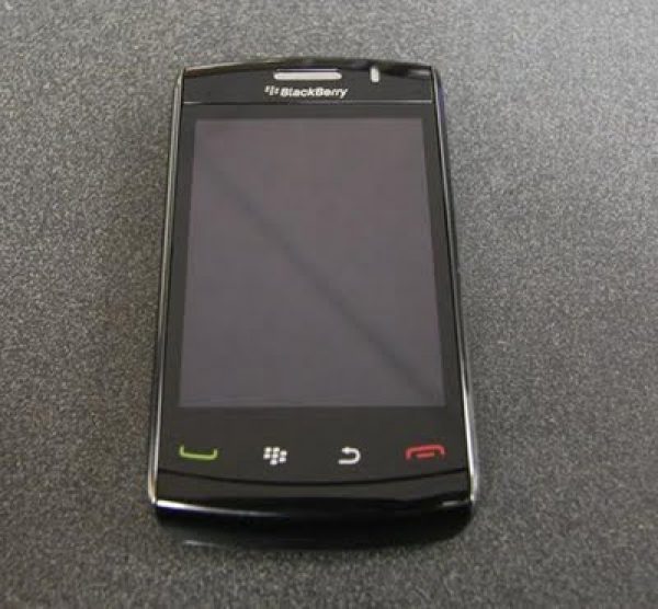 BlackBerry Storm 2 (Wifi-3G-GPS) 6 meses