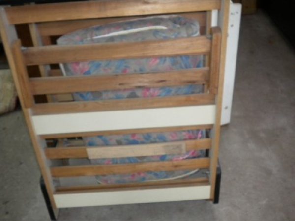 Catre cama,con colchon.Rebatible