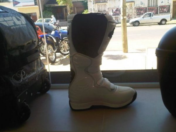 BOTAS FOX