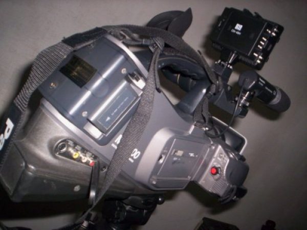 Filmadora Panasonic MD9000( profesional)