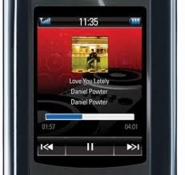 VENDO MOTOROLA V8 IMPECABLE 