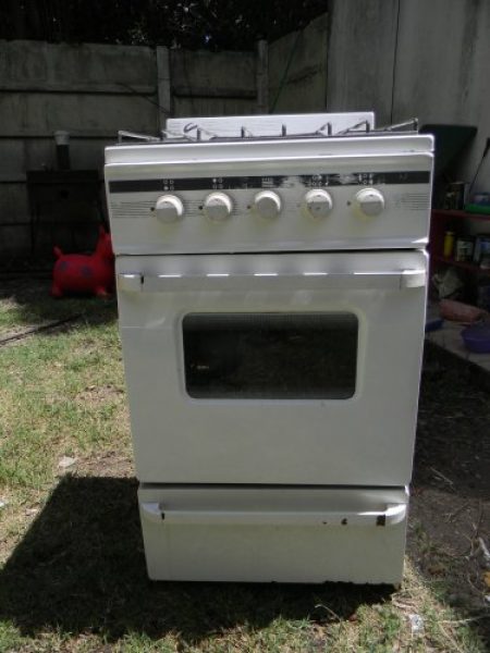 VENDO COCINA 4 HORNALLAS