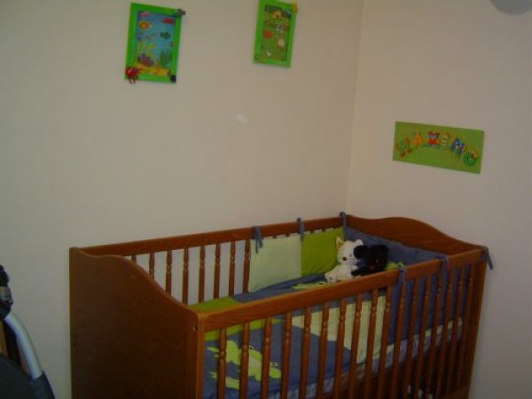Cuna madera maciza