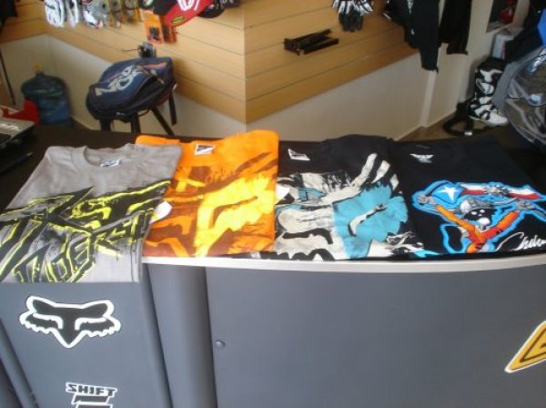 REMERAS FOX
