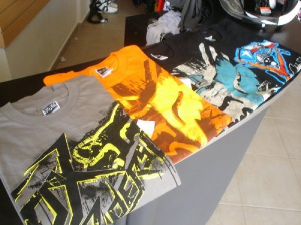 REMERAS FOX