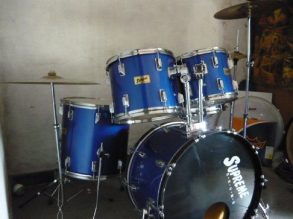 VENDO BATERIA SUPREME d.r.u.m.s