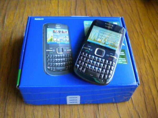 NOKIA C3 