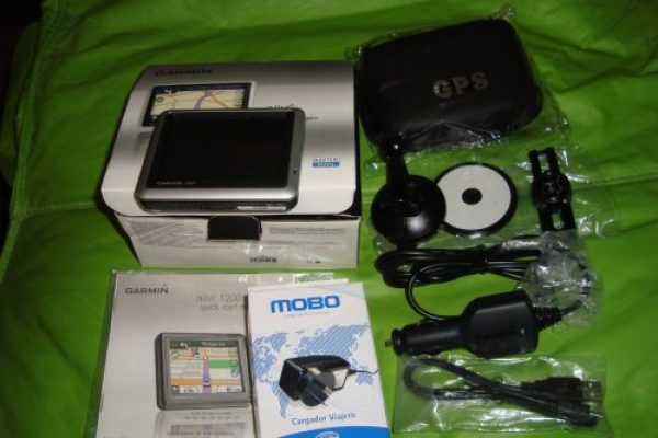 GPS GARMIN Nuvi 1200 + ACCESORIOS NUEVO!