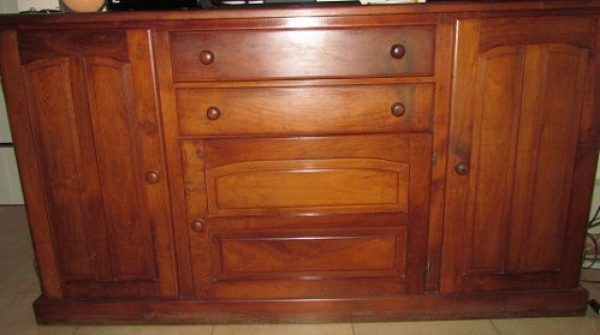 MUEBLE BARGUE&Ntilde;O DE ALGARROBO