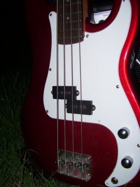 Bajo + amplificador excelente estado