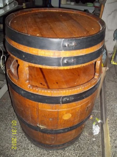 BAR TONEL DE ROBLE