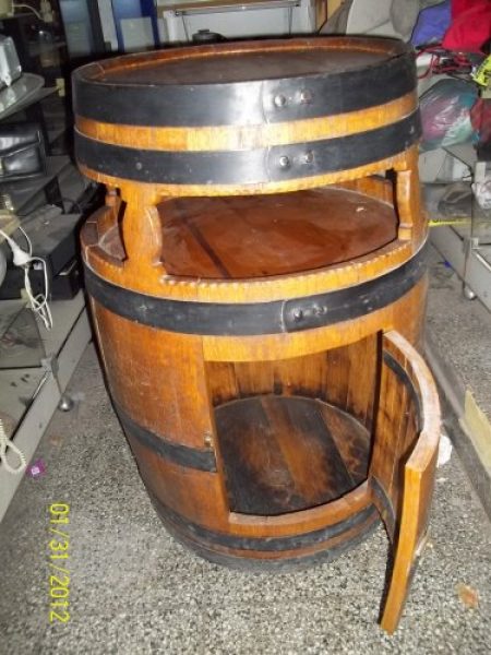 BAR TONEL DE ROBLE