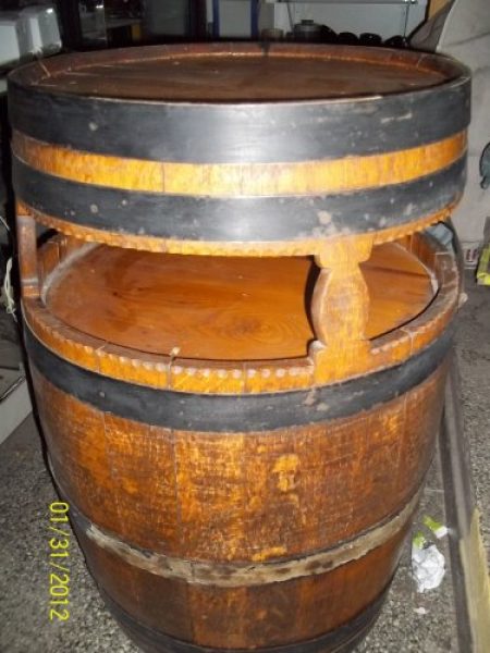 BAR TONEL DE ROBLE
