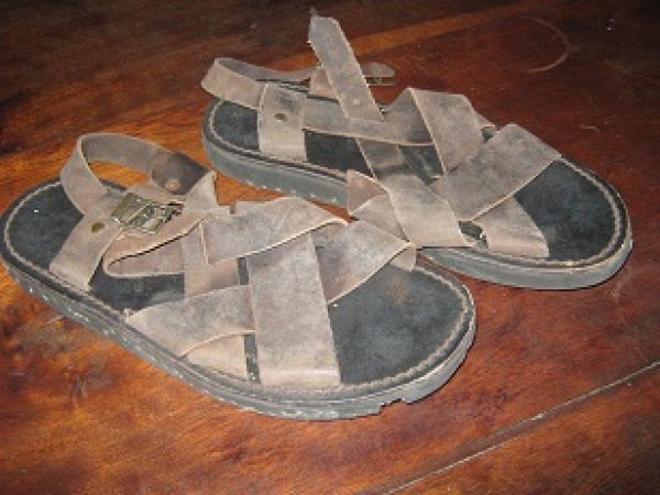 SANDALIAS KIKERS SIN USO!