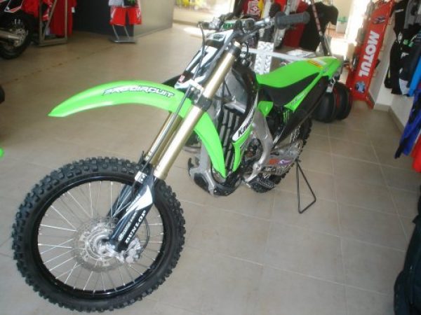 KAWASAKI KXF 250