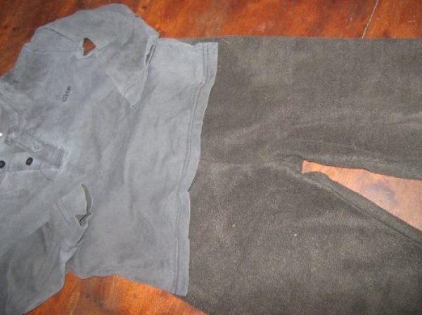 COMBO REMERA CHEEKY Y PANTALON POLAR