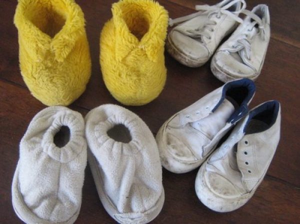 LOTE ZAPATILLAS Y OSITOS DE DORMIR