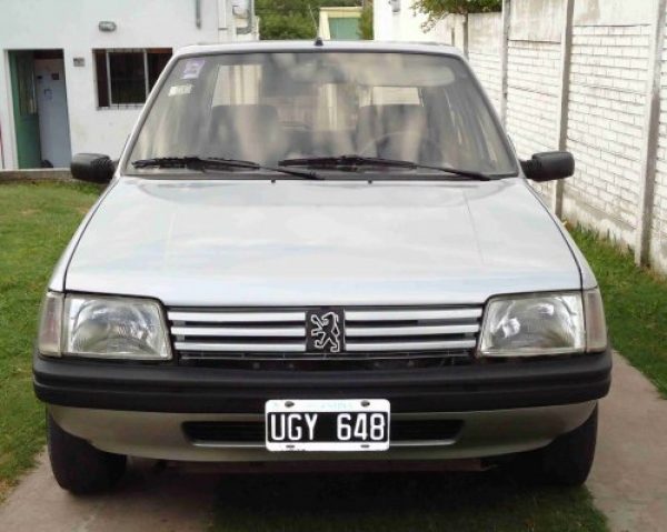 Peugeot 205