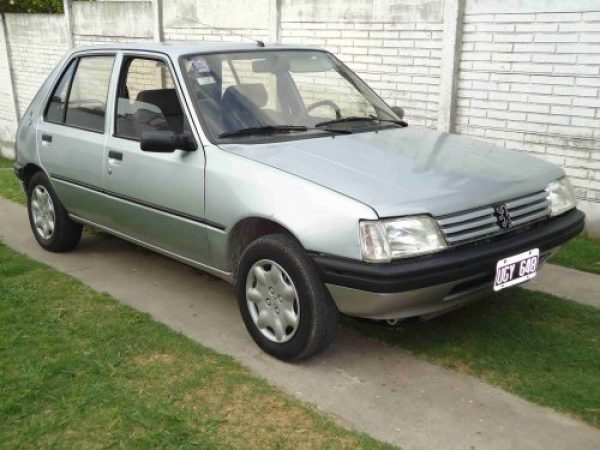 Peugeot 205