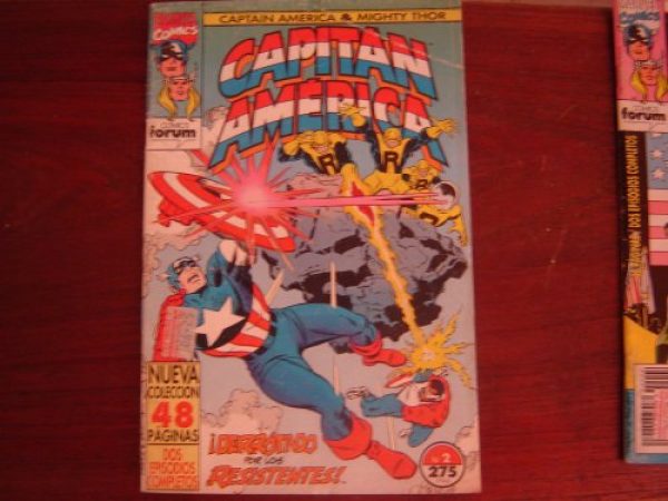 Comics - Capit&aacute;n Am&eacute;rica & Mighty Thor 