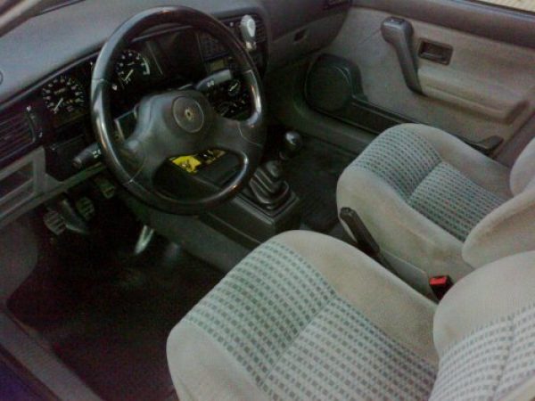 Renault 19