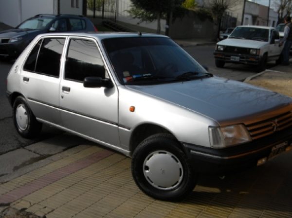 Peugeot 205