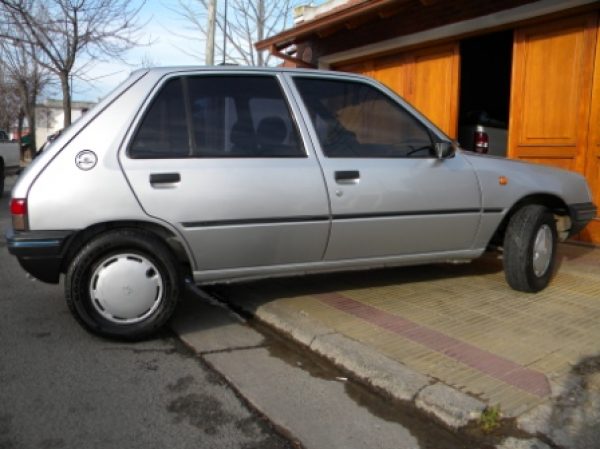 Peugeot 205
