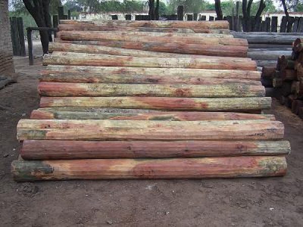 POSTES DE QUEBRACHO COLORADO