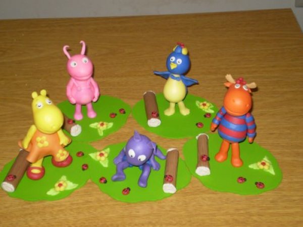 ADORNO PARA TORTA BACKYARDIGANS