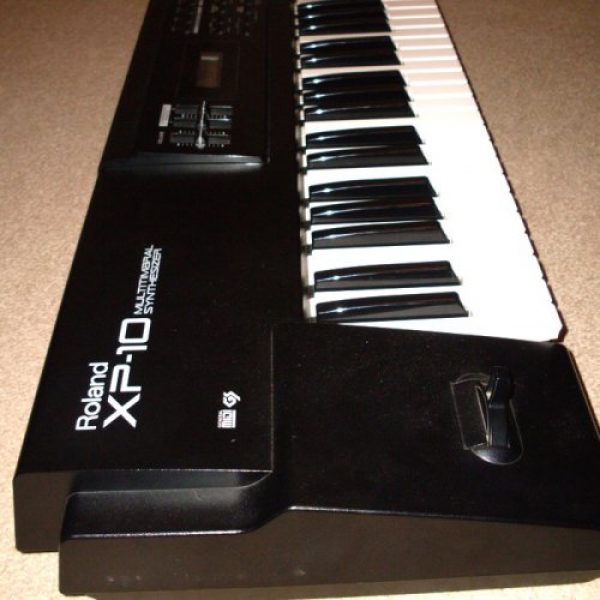 Sinte Teclado Roland XP-10 + Estuche rig