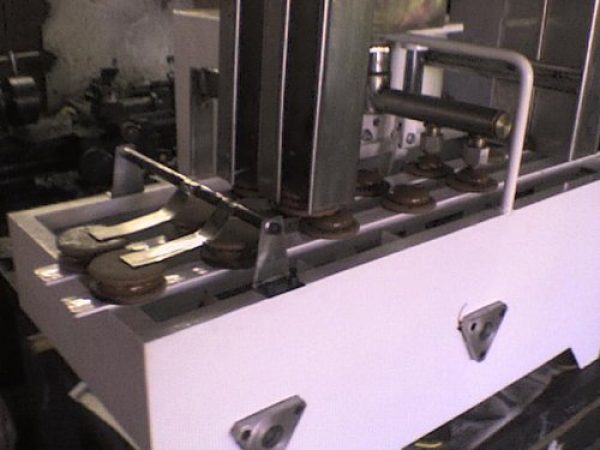 dosificadora de dulce para alfajores, ba&ntilde;adoras