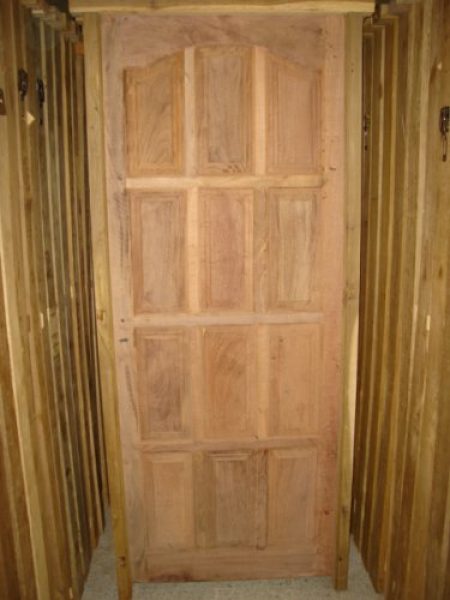 Puerta standard Algarrobo MaderZana