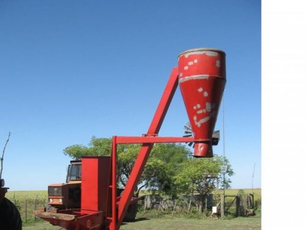 Moledora a martillos M-1044