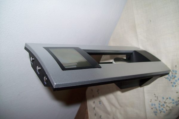 RELOJ DIGITAL DE MESA CON P&Eacute;NDULO