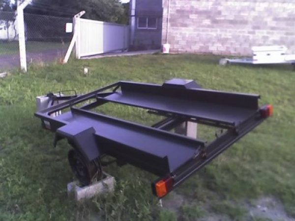 TRAILER Y BATANES PARA CUATRI.