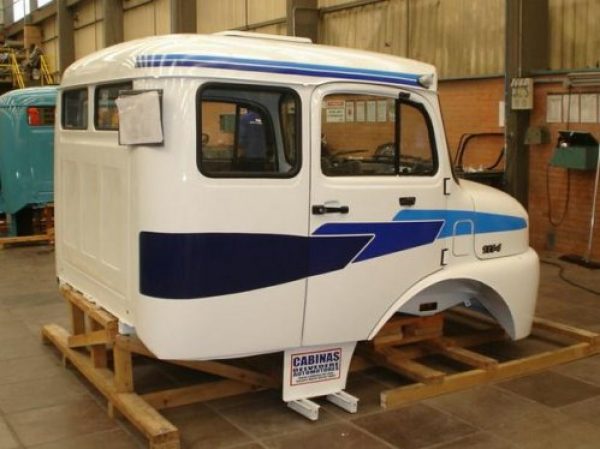 MERCEDES BENZ 1114/1518