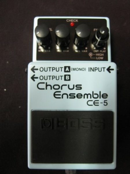 Pedal de guitarra chorus boss ce5