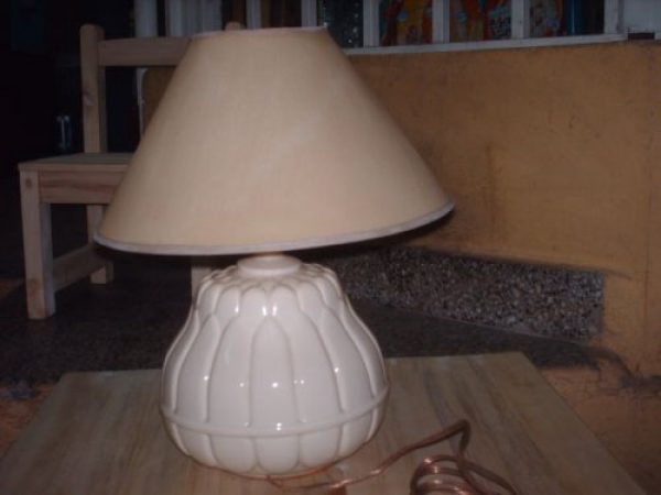 LAMPARA ESPECTACULAR DE CERAMICA